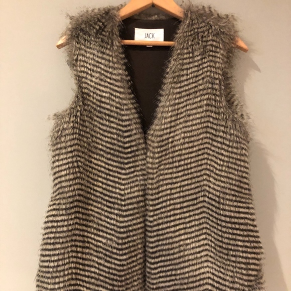 Faux Fur Vest sz S - Picture 1 of 4
